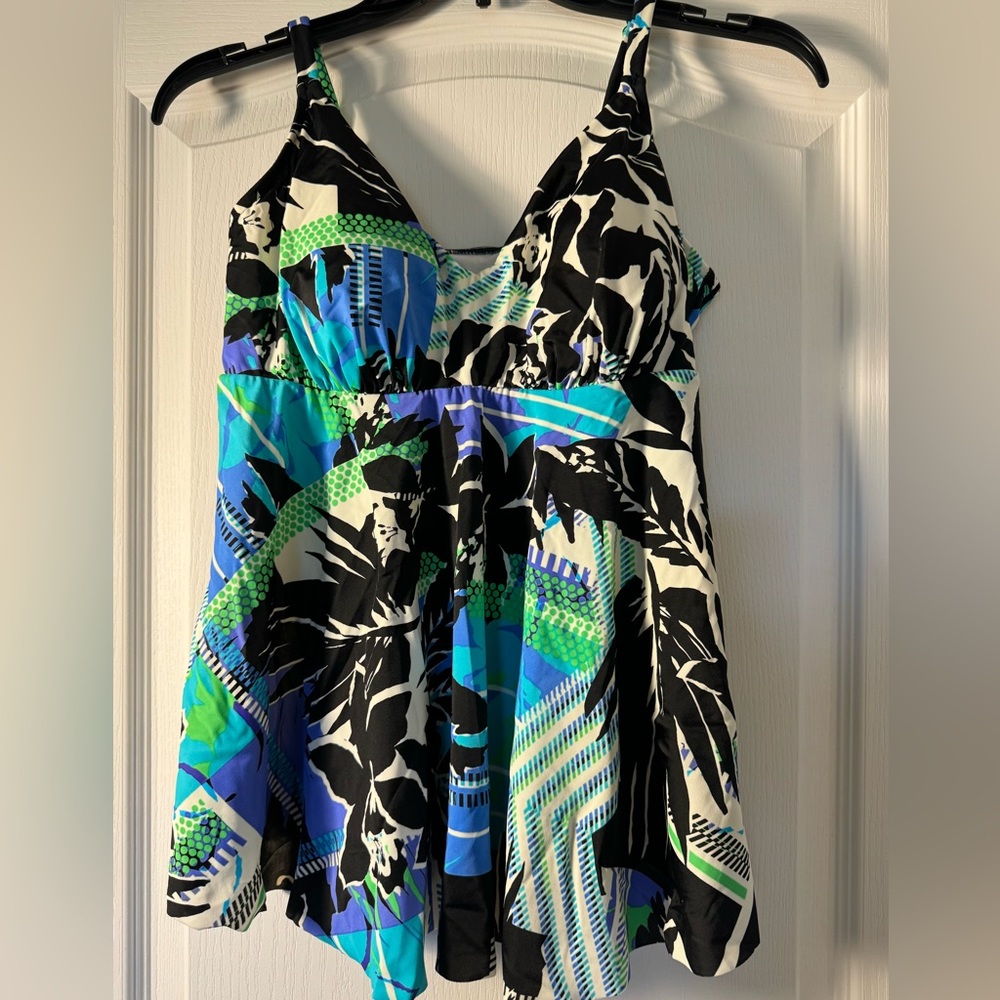 Paradise Bay Blue & Black Printed Tankini Top